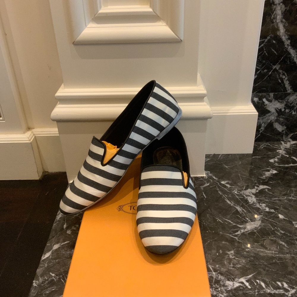 TOD’S, 7, black and white